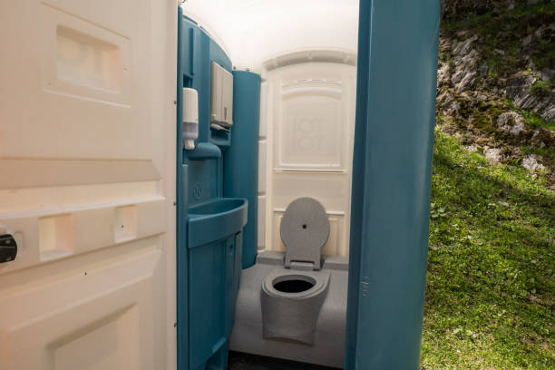 Best Luxury portable toilet rental  in Covington, OH